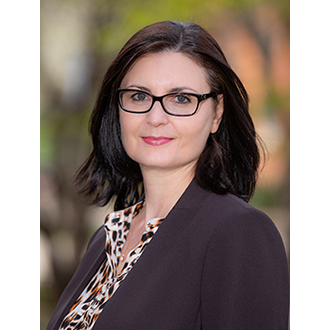Article: Q&A with Elena Cotos, Graduate College associate dean for professional development